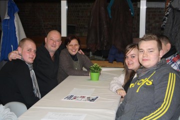 10584372_917596468256360_953609954_n